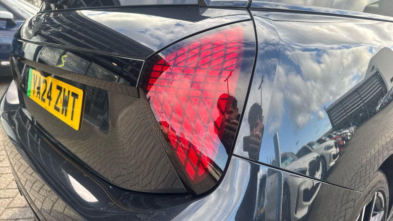 MINI Cooper 160kW SE Sport 54kWh 3dr Auto Electric Hatchback